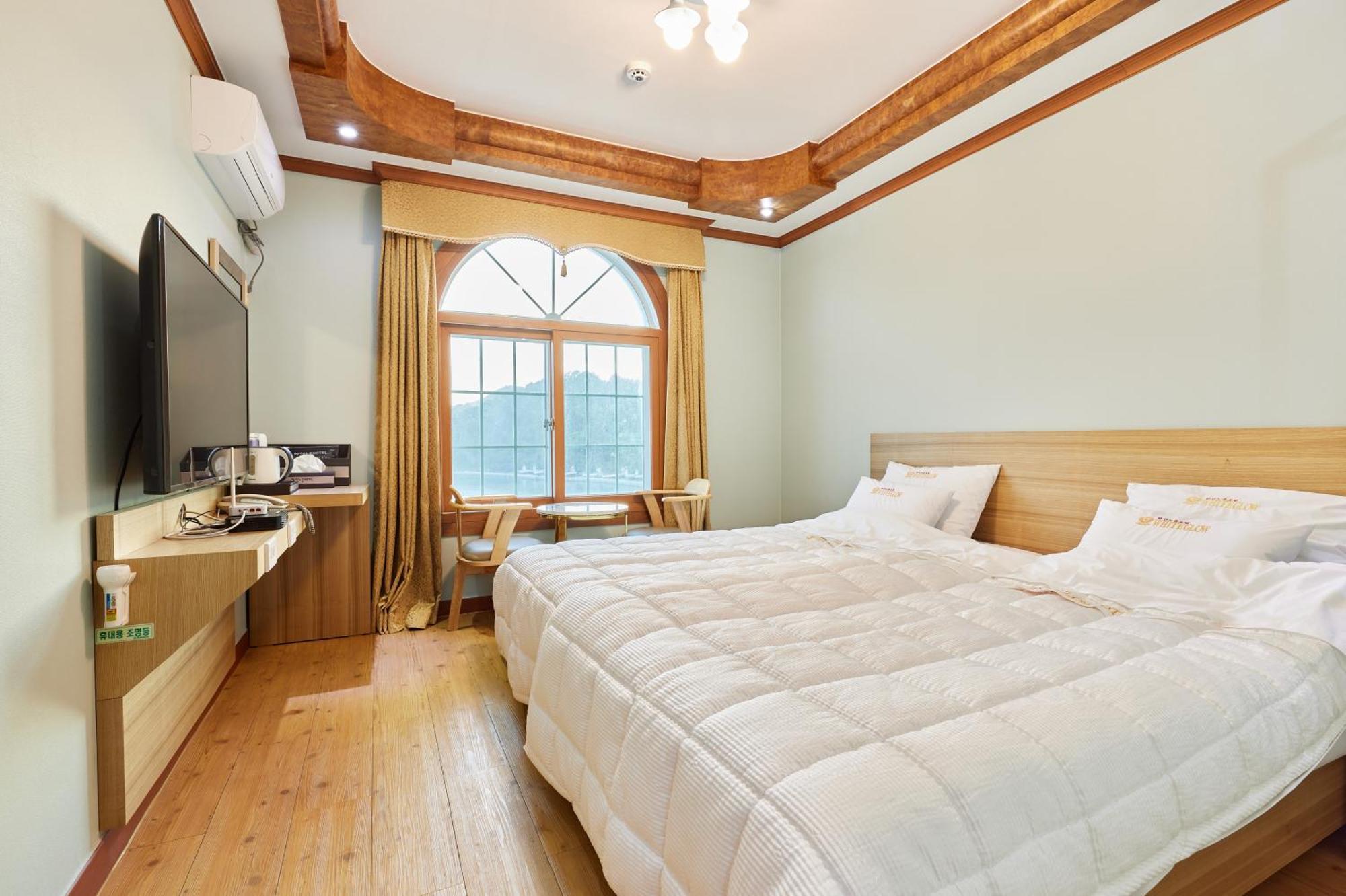 Goheung Hayan Noeul Hotel Szoba fotó