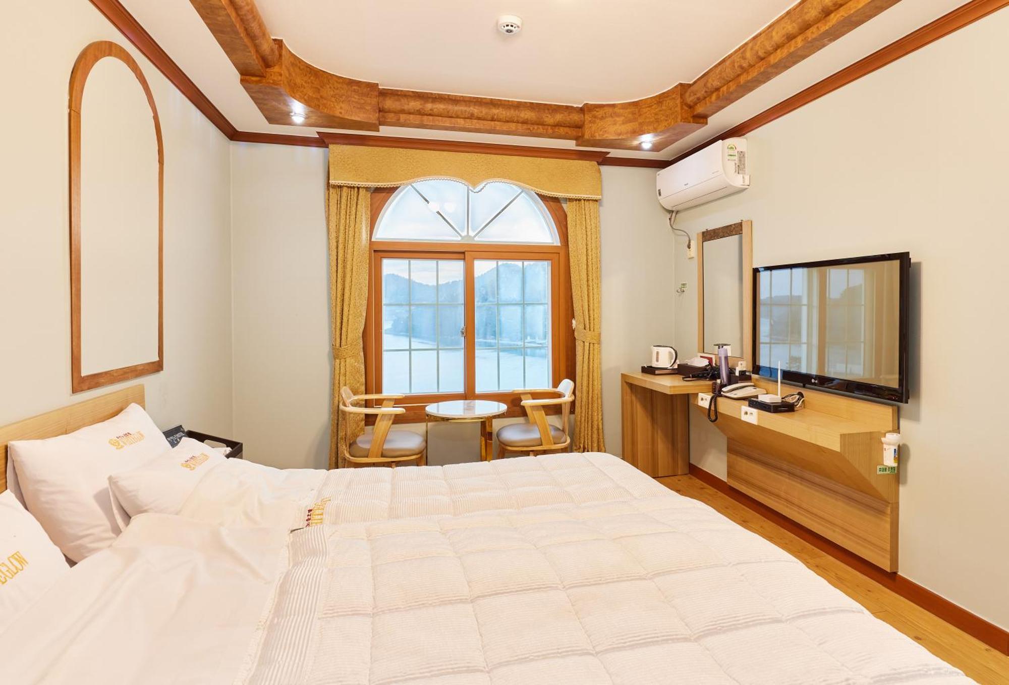 Goheung Hayan Noeul Hotel Kültér fotó